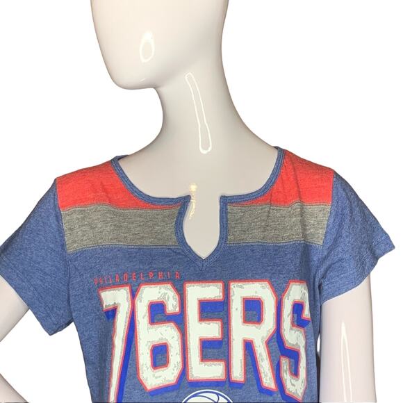 5th & Ocean NBA 76ers Women top short sleeves - Picture 2 of 8